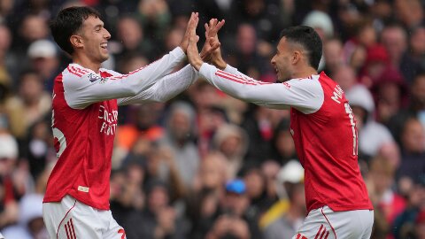  Khi đồng tiền của Arsenal lên tiếng…